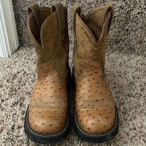 Fat baby Ariat boots